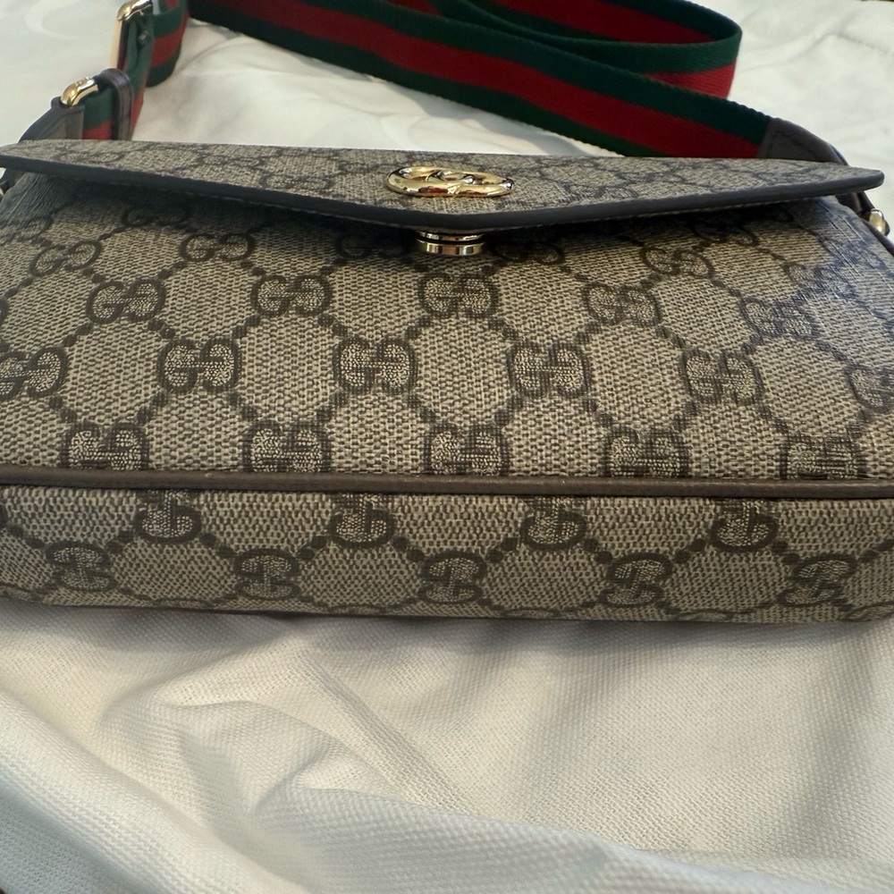 Gucci Monogram Beige and Brown Bag with Card Holder - Picture 6 of 14